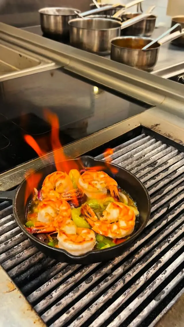 ✨ Lust bekommen? Reserviert jetzt euren Tisch und genießt euren nächsten Abend bei uns.

👉 Über den Link in unserer Bio könnt ihr ganz einfach euren Tisch reservieren.

#leer #pier23 #ostfriesland #food